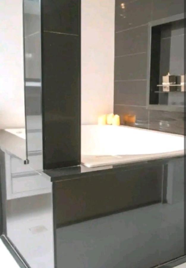 דירות קוריטיבה Apart Luxo No Centro Com Hidromassagem מראה חיצוני תמונה